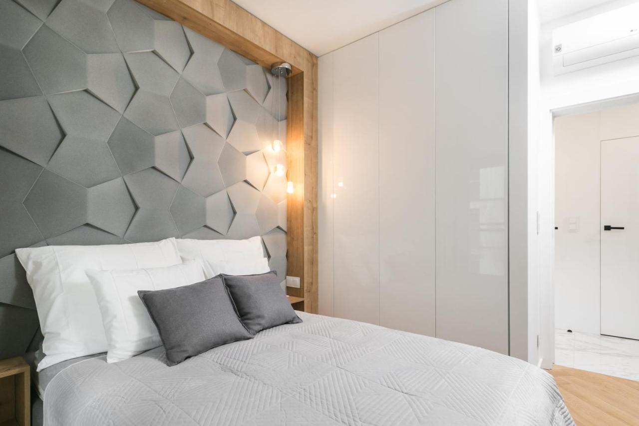 Luxury Mennica - Golden - Center * Warschau