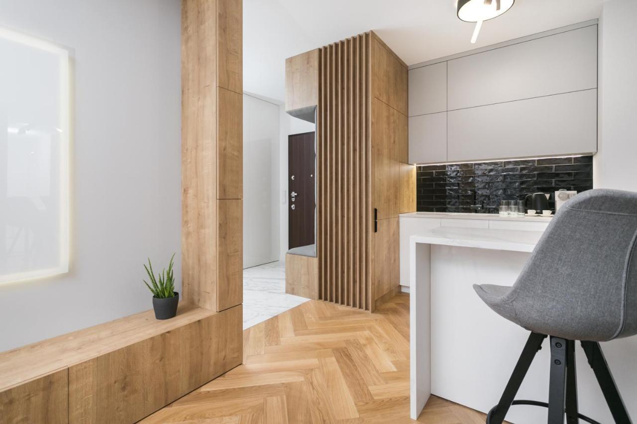 Luxury Mennica - Golden - Center Apartment Warschau