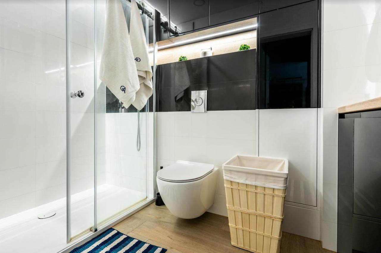Luxury Mennica - Golden - Center Apartment Warschau
