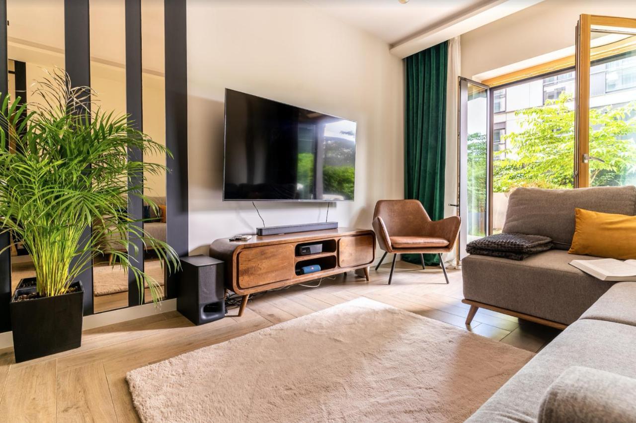 Luxury Mennica - Golden - Center Apartment Warschau