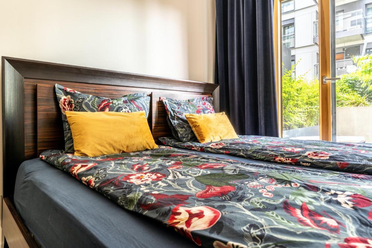 Apartment Luxury Mennica - Golden - Center Warschau